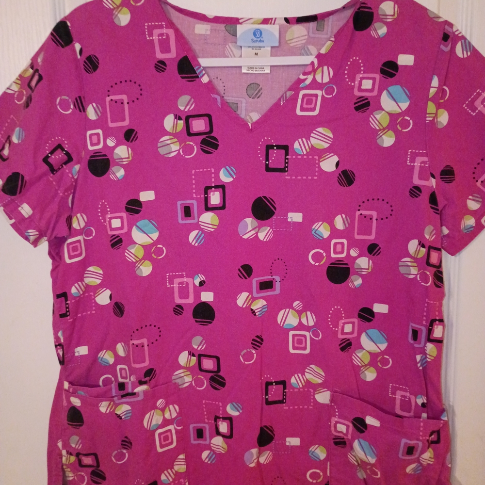 Scrup Top Pink Geometric